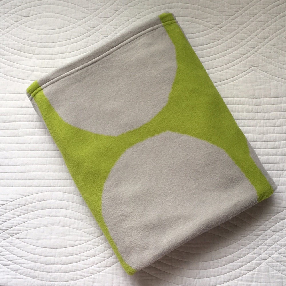 Marimekko Blanket Throw Fleece Kivet Green Gray - Picture 3 of 13